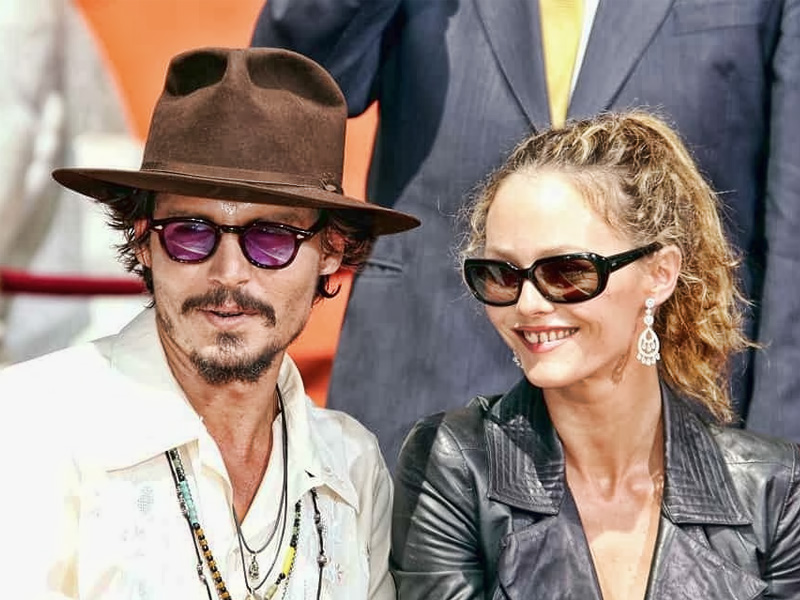 Justice Johnny Depp help Vanessa Paradis